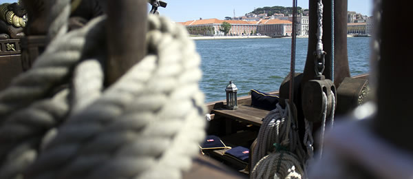 aluguer barco lisboa tours