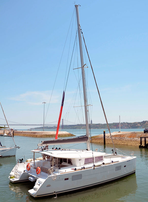 aluguer catamaran barco aniversario aluguer catamaran Lagoon